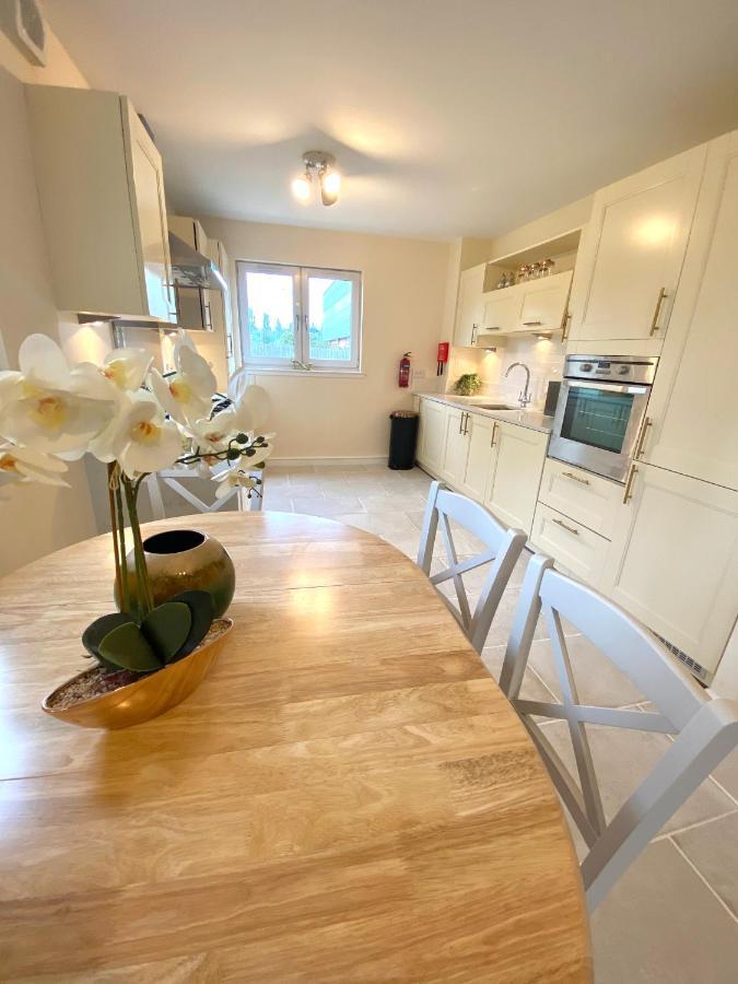 Monart Stylish City Centre Apartment, 2 Bed, Sleeps 6 بيرث المظهر الخارجي الصورة